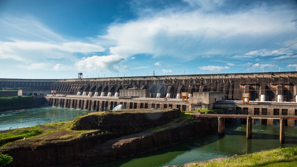 Brasil anuncia que va EXPRIMIR ITAIPU si hay APAGON en las grandes URBES brasileña