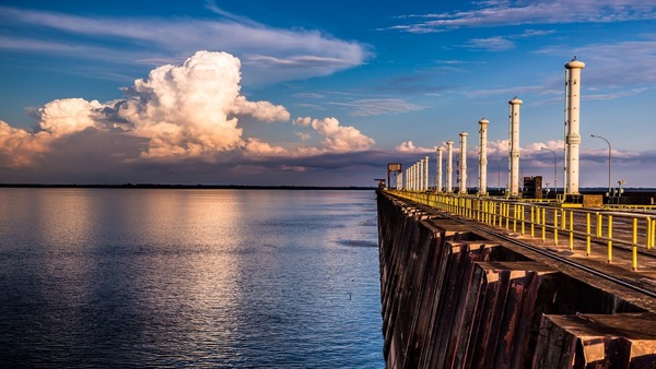 ITAIPU no está en condiciones para SER EXPRIMIDA, no hay AGUA