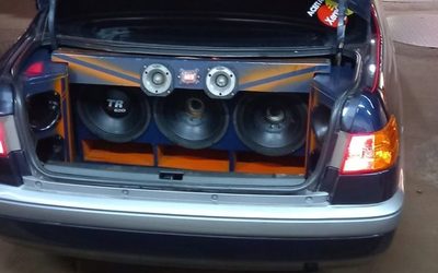 Incautan vehículo de joven que escuchaba música a todo volumen