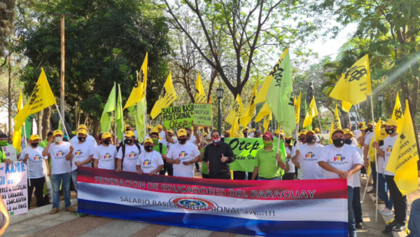 Docentes rechazan propuesta y sigue la huelga - El Independiente