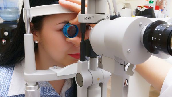 Medicamento para el alcoholismo ayuda a tratar la ceguera