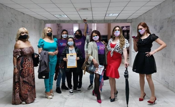 Diario HOY | Personas trans presentan juicio Civil para obtener el cambio de nombre