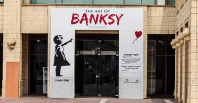 Banksy rompe un nuevo récord: logra vender su cuadro autodestruido por 24 millones de dólares - SNT