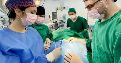 La Nación / Octubre Rosa: realizan cirugías de reconstrucción mamaria posmastectomía a pacientes curadas