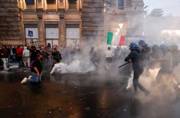 Antivacunas protestaron en el primer día del «pase verde» obligatorio para trabajadores – Prensa 5