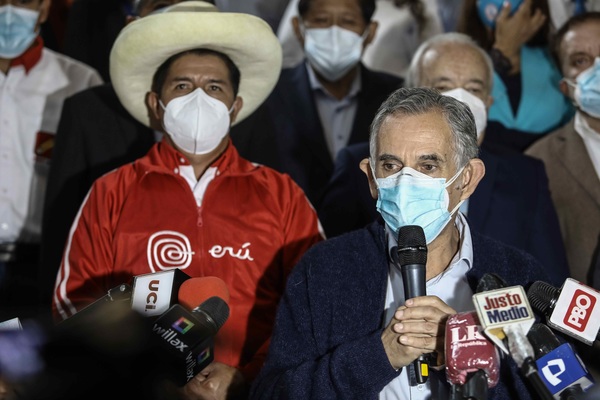 El Gobierno de Perú se ve fuerte pese a que Fitch bajó su clasificación crediticia - MarketData
