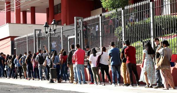La Nación / Presentan proyecto de ley de seguro para el desempleado