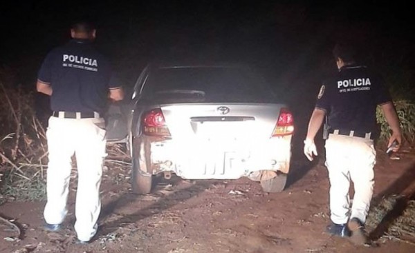 Recuperan vehículo robado en Foz de Yguazú tras persecución