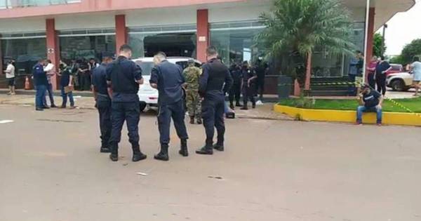 La Nación / Familiares de policías consideran injusto los traslados masivos en Amambay