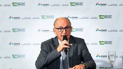 Director brasileño de Itaipú insiste en reducir tarifa de energía en el 2022