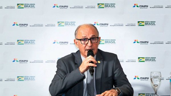 Director brasileño de Itaipú insiste en reducir tarifa de energía en el 2022