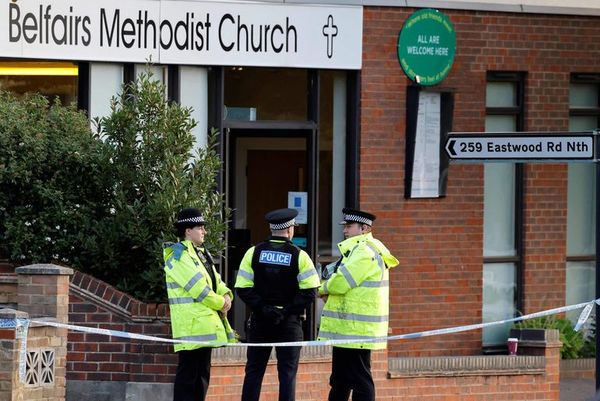 El asesinato en Reino Unido del diputado David Amess coloca la seguridad en primer plano - Mundo - ABC Color