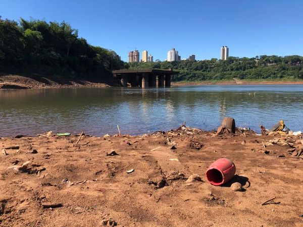 Hallan cadáver que flotaba en río Paraná - ABC en el Este - ABC Color