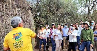 La Nación / Comitiva diplomática experimentó las riquezas del Chaco paraguayo