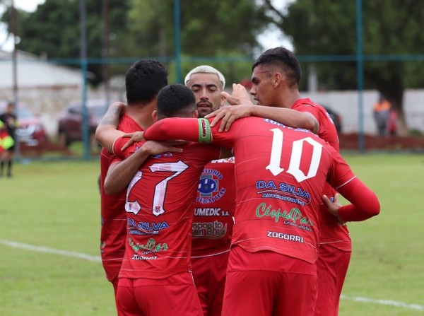 El Rojo mallorquino festeja en su casa - APF