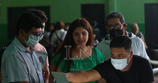 La Nación / Fidelidad de participación de colorados ayudó a ganar mayoría de intendencias, dice politólogo