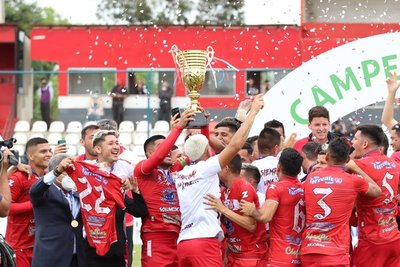 Intermedia: General Caballero de JLM volvió a ganar y recibió el título de campeón - Megacadena — Últimas Noticias de Paraguay