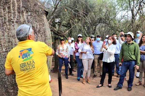 Comitiva diplomática recorrió sititos turísticos del Chaco - .::Agencia IP::.
