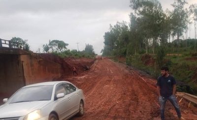 Diario HOY | MOPC habilita paso auxiliar sobre el arroyo Lorito en Tacuatí