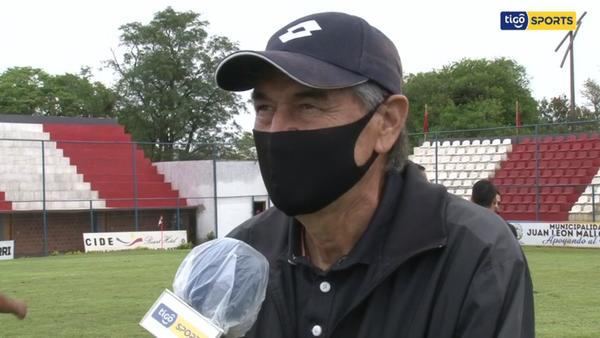 Óscar Paulín, técnico de Fulgencio Yegros