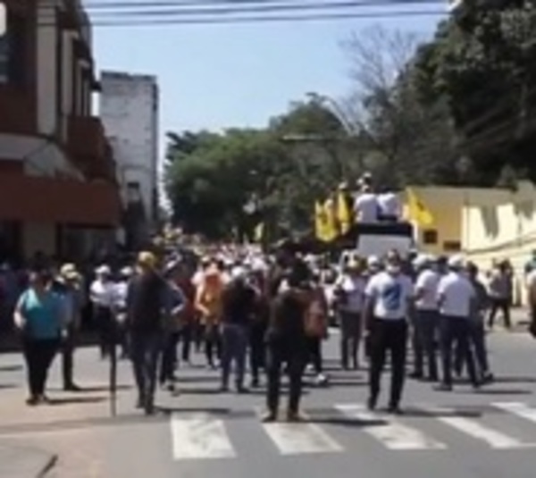 Docentes levantan temporalmente paro y vuelven a clases desde el lunes - Paraguay.com