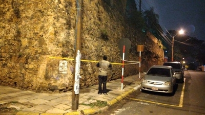Diario HOY | Colocan señales de alerta en zona dañada de la iglesia La Encarnación