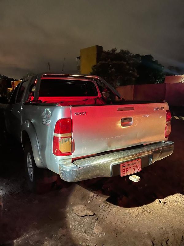 Capturan camioneta repleta con droga y una radio - Nacionales - ABC Color