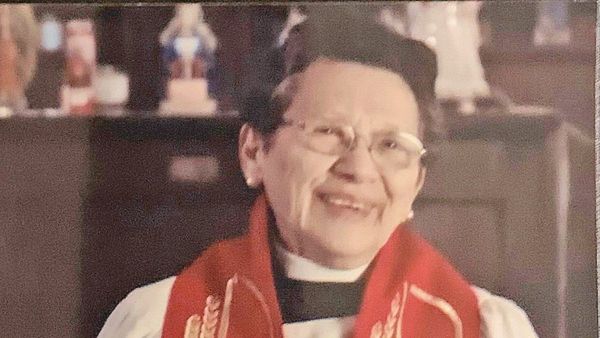 María Isabel, la sacerdote paraguaya que lidera misa para sordos en EEUU