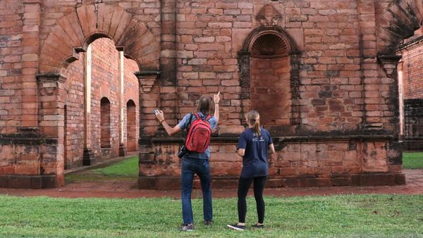 Patrimonios históricos, castillos y cavernas para visitar en el país