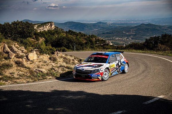 Zaldívar 7° y Neuville lidera en el RallyRACC - Automovilismo - ABC Color