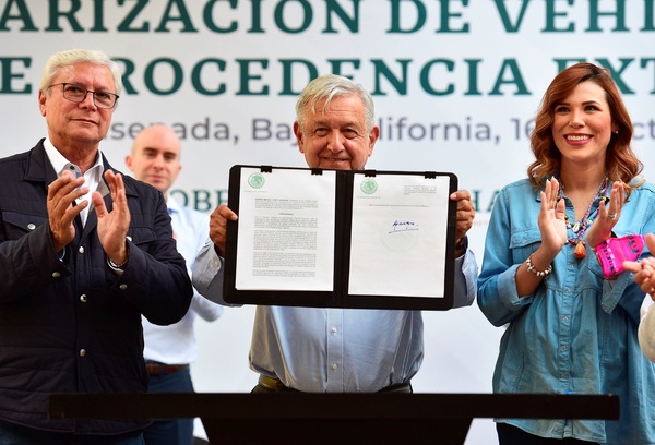 Presidente de México regulariza los "autos chocolate" ilícitos de EE.UU. - MarketData