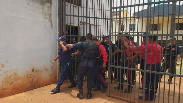 Concejal y abogado de Minotauro pidió comisionamiento de guardias imputados