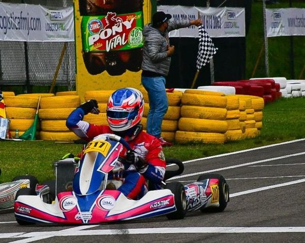 Histórico: ¡Ale Samaniego es campeón Sudaméricano de Karting!