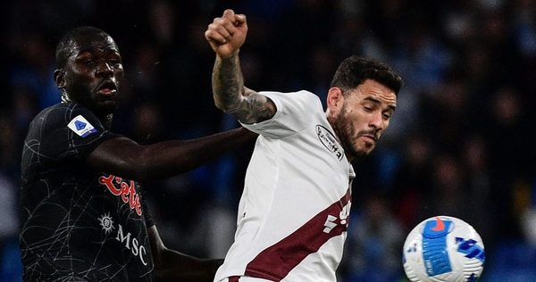 'Tonny' Sanabria, titular en la caída del Torino ante el Napoli