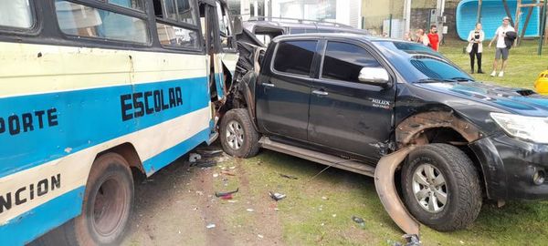 Múltiple accidente con daños materiales sobre la autopista Silvio Pettirossi - Nacionales - ABC Color