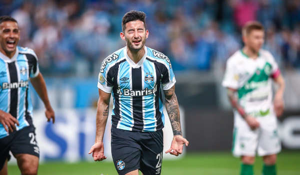 Mathías Villasanti marca su primer gol en Gremio