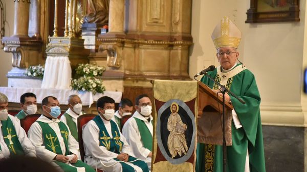 Arzobispo pide diálogo constructivo y llama a la   paz social  ante alta tensión