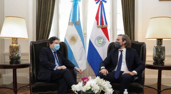 Argentina abrirá el puente, pero a cambio pidió investigar muerte de niñas en combate militar - Noticiero Paraguay