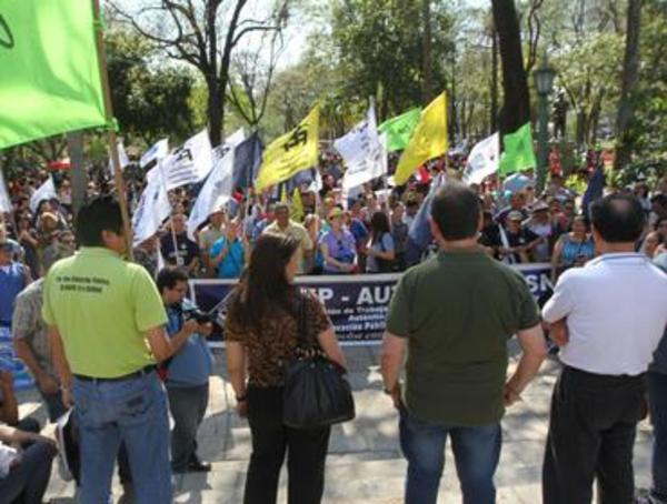 A partir de hoy, docentes retornan a las aulas