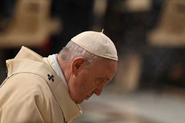 El papa dice que es urgente ayudar por “dignidad” a países con menos vacunas - Mundo - ABC Color