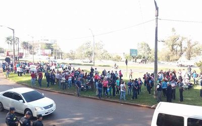 Docentes se declaran en cuarto intermedio y retomarán clases desde hoy tras huelga – Diario TNPRESS