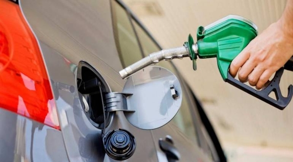 Diario HOY | Distribuidoras prevén nueva suba en el precio de combustibles para noviembre