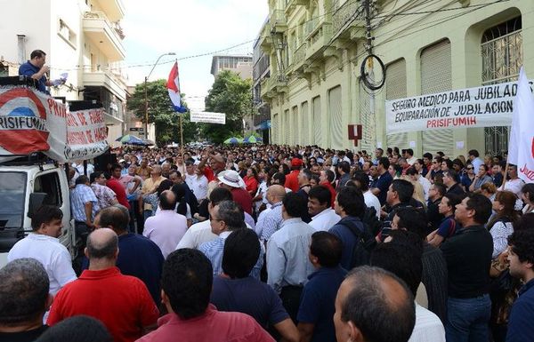 Se cuece huelga de funcionarios del Ministerio Público por recortes presupuestarios - ADN Digital