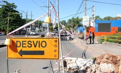 Diario HOY | Clausuran media calzada sobre el Puente Lambaré ante riesgo de derrumbe