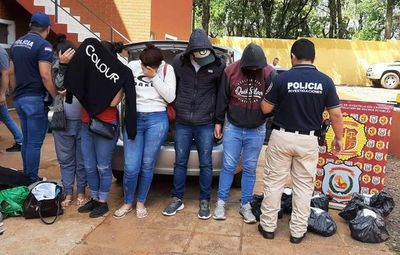 Caen cinco jóvenes que transportaban marihuana en doble fondo - ABC en el Este - ABC Color