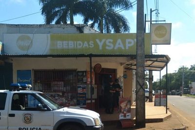 Delincuentes roban dinero y whisky de casa de bebidas
