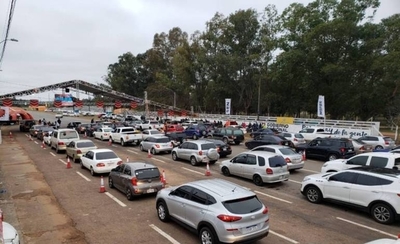 Diario HOY | Aplicarán desde primera hasta tercera dosis en el Rubén Dumot, sin tener en cuenta CI
