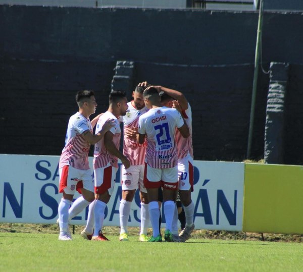 San Lorenzo saca a 'Triqui' de la lucha por el ascenso y se aferra a una mínima chance