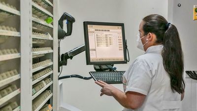 Punto Farma innova sus servicios con los robots farmacéuticos