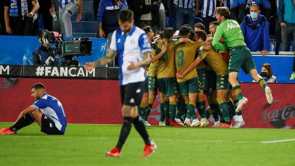 Betis rescata un empate en su visita al Alavés